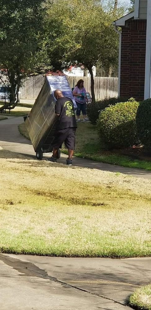 Protecting your valuables with reliable senior relocation services in TX