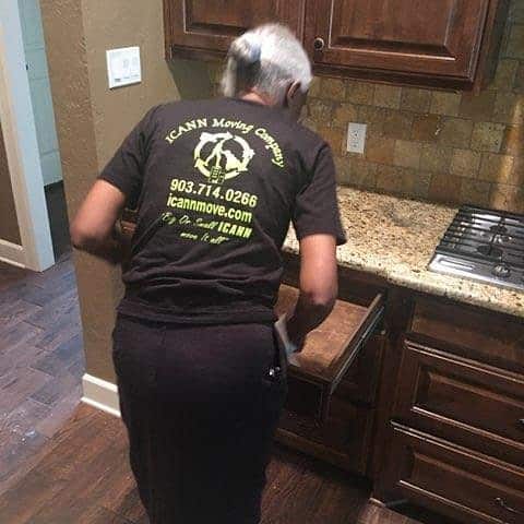 Dedicated senior move coordinators for customized moves in TX