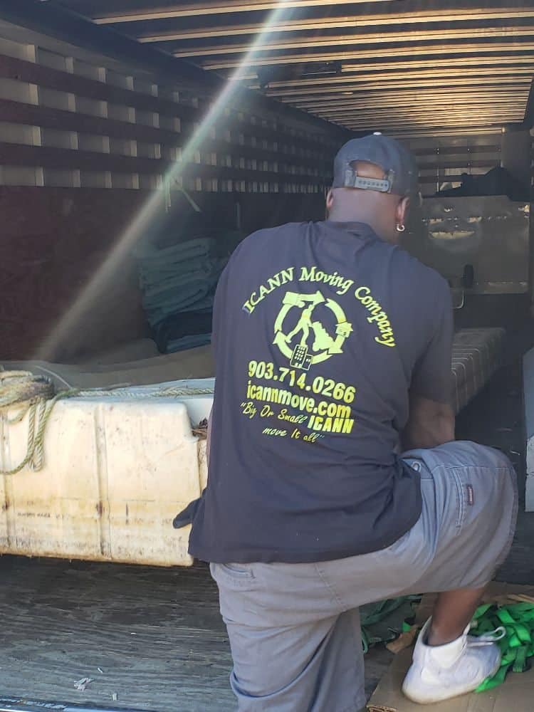 Efficient and affordable senior citizen relocation services in Thicket, TX